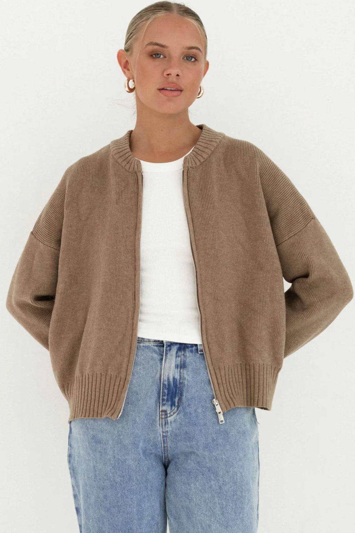Harvey Cardigan - Crew Neck Zipper Front Cardigan in Camel